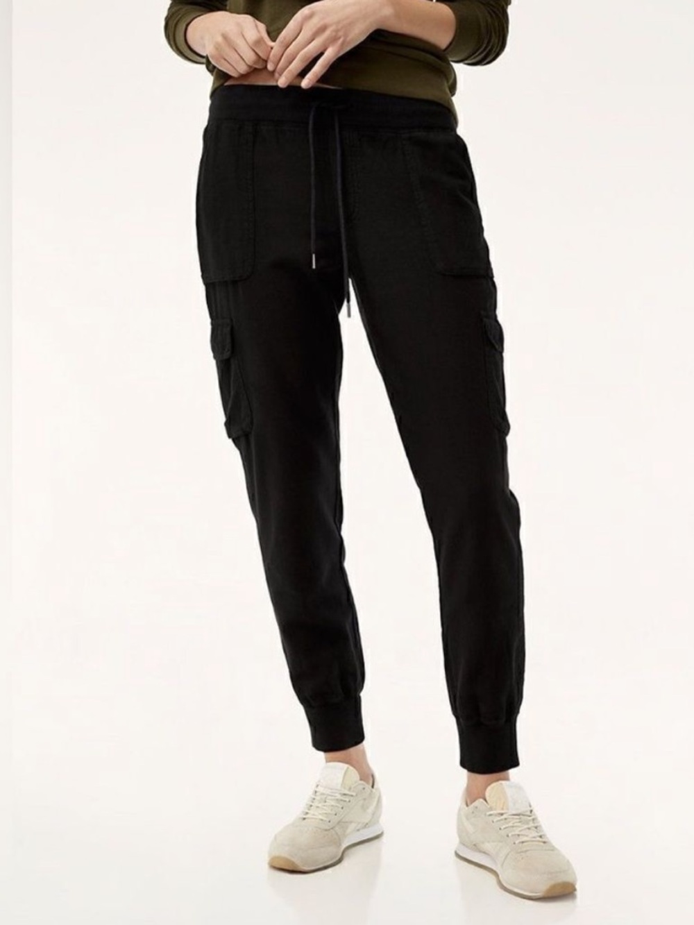 Aritzia Community Cebu Black Cargo Jogger Pants Drawstring Size XS